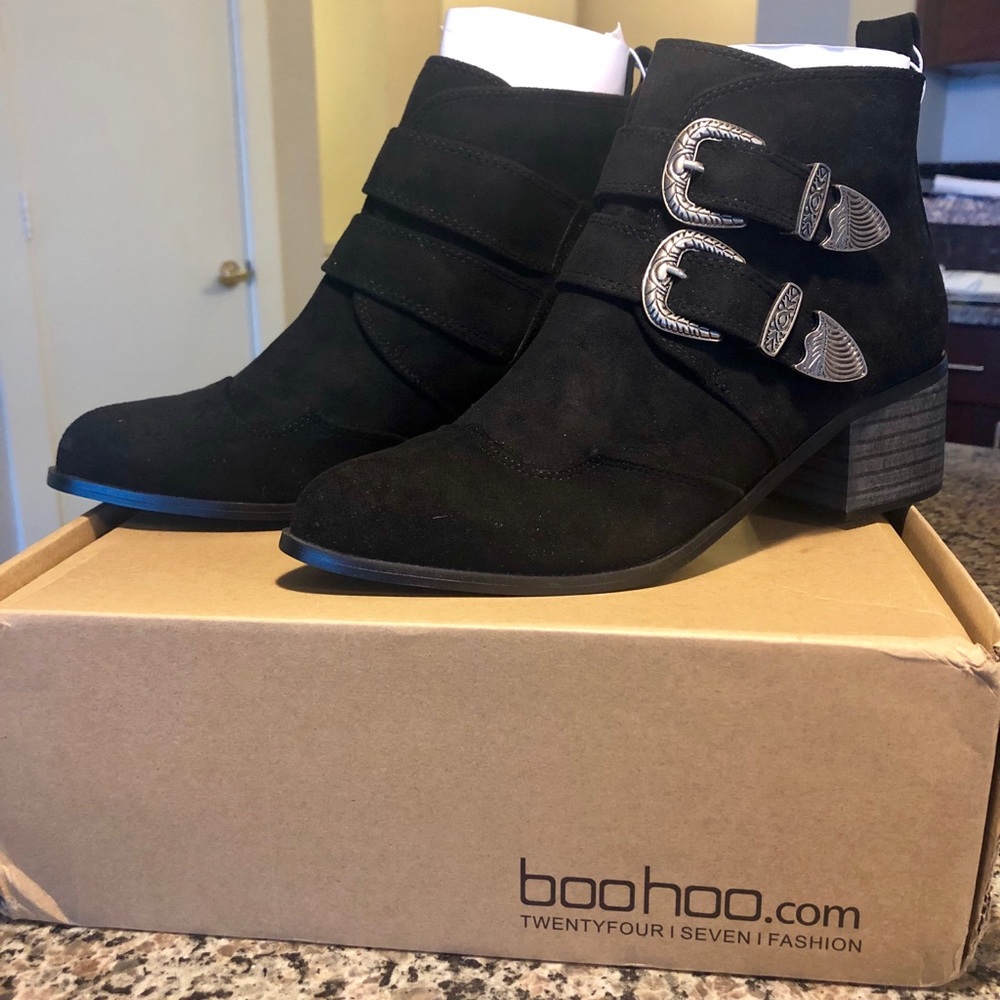 Western Buckle Chelsea Boot - suede